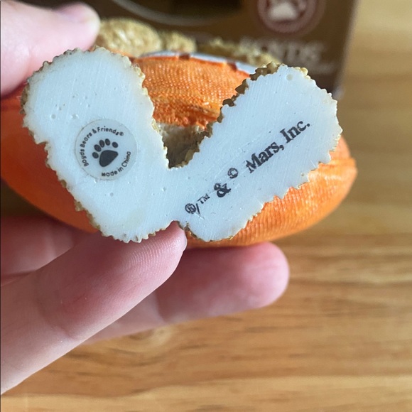 M&M's Orange Standing Peeker - Picture 2 of 4